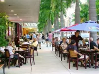 Come Glamping in this luxurious 2022 RV in DT FT MYERS, Very Private Space!