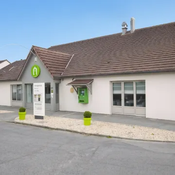 The Wyndham Arms-Wetherspoon - Housity