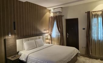 Tofana Hotels and Suites