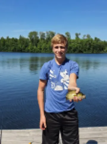 Cabin on lake close to ATV & snowmobile trails