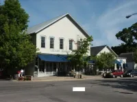 Great Location Next to Fishtown in Leland