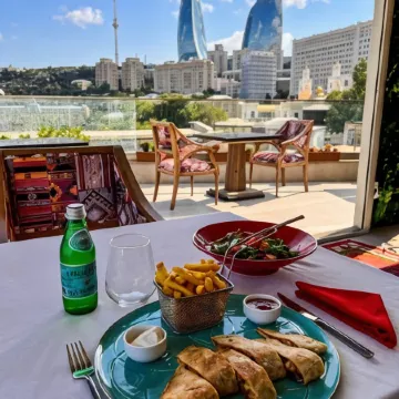 Shirvanshah Hotel Отели рядом с достопримечательностью «Азербайджанский национальный музей ковра»