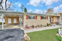 Lovely 3 bedroom ski rental/basement apartment Hotels in Murray