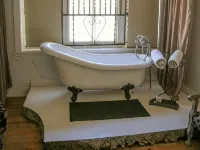 The Green Acorn Guest House