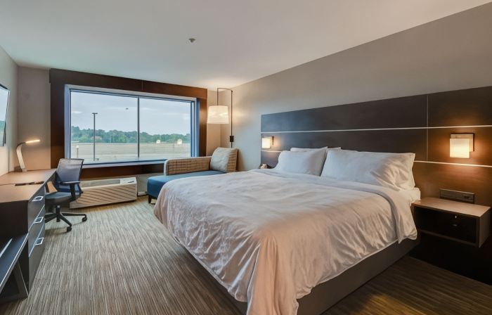 Holiday Inn Express & Suites UNION CITY by IHG