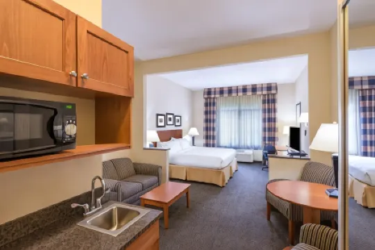 Holiday Inn Express & Suites Vernal - Dinosaurland by IHG