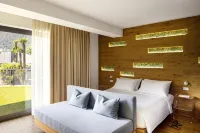 Astoria Resort
