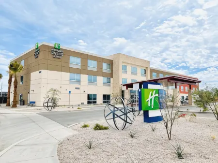 Holiday Inn Express & Suites Blythe Отели в г. Блайт