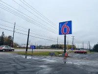 Motel 6 Sault Ste. Marie, ON