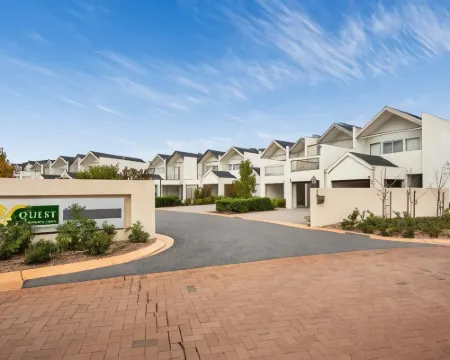 Quest Sanctuary Lakes Hotels in Point Cook