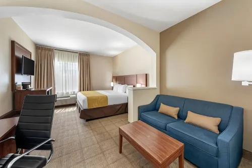 Comfort Suites - parking