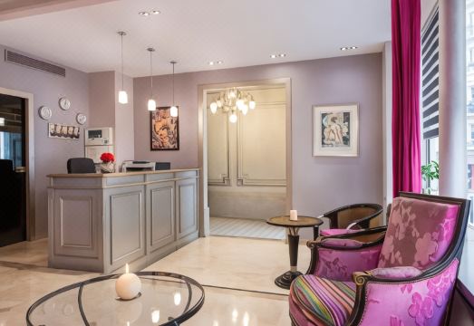 Hotel Corona Opera Over view