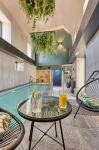 Brit Hotel Les Voyageurs - С бассейном