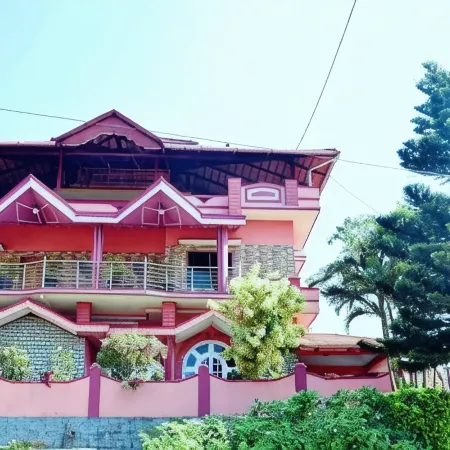 Holidayincoorg Royal Mansion
