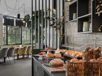Leonardo Hotel Vienna City West Hotels near 13. Hietzing