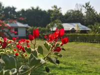 Villa de Hollong Hotels in Uttar Barajhar Forest