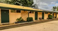 Orbost Country Man Motor Inn - Parkplatz