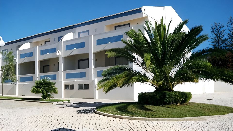 Oasis Beach Apartments