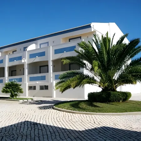 Oasis Beach Apartments