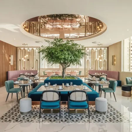 Renaissance Porto Lapa Hotel Отели рядом с достопримечательностью «Церковь Святого Мартина Седофейта»