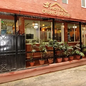 Hotel Osho Home Отели рядом с достопримечательностью «Площадь Дурбар»