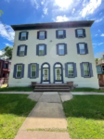 Historic Character with Fast Wi-Fi and Appliances - Charming Modern Haven Hotel di 