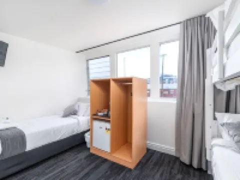 Sydney Junction Hotel Hotels in Hamilton