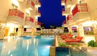 Lombok Plaza Hotel and Convention - Pools