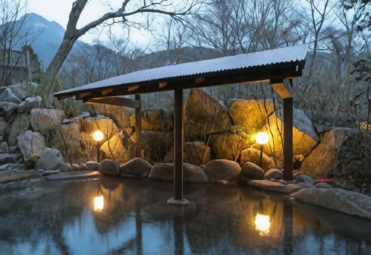 유후인 베소 시키사이 호텔의 조용하고 아늑한 복도