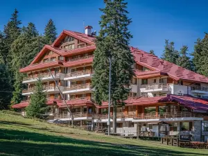 亞納基輔俱樂部酒店