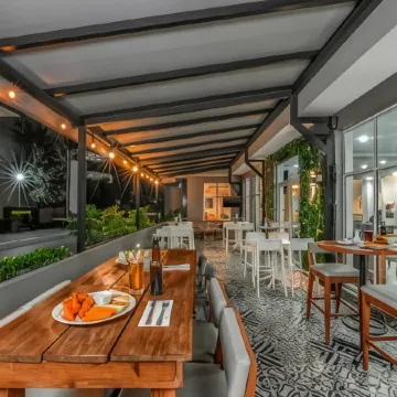 Krystal Urban Monterrey San Jeronimo