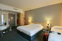 Ibis Styles Nantes Reze Aéroport - parking