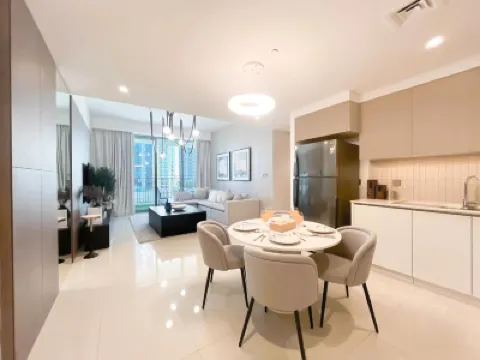 Luxurious Stay Dubai Creek Balcony & View Hotels in Dubai Festival City