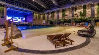 Emei Mountain ROYAL·Yuzquan Bay Hot Spring Hotel - Pool
