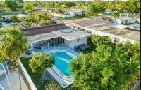 Heated Pool 3BR Home, 15mins to Beach - Villas