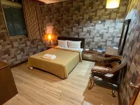Hotel Lee-Chan Hotels near Ciyou Temple