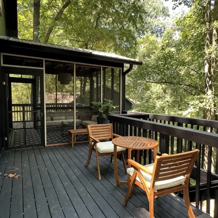 Charming Treehouse cabin with WiFi, Hot tub, Firepit in marvelous Smithville