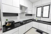 Newly Renovated 3Bedroom Vacation Home 6-8pax