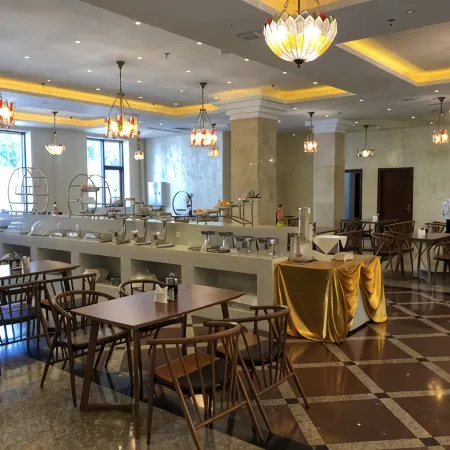 White Cloud International Hotel
