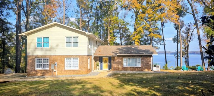 "TRANQUILITY"A LAKEFRONT RETREATON LAKE EUFAULA Hotels in Barbour County
