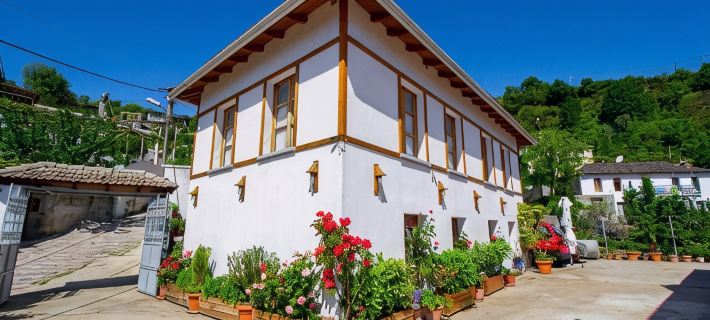 Hotel Bebej Tradicional Hotels in Gjirokaster