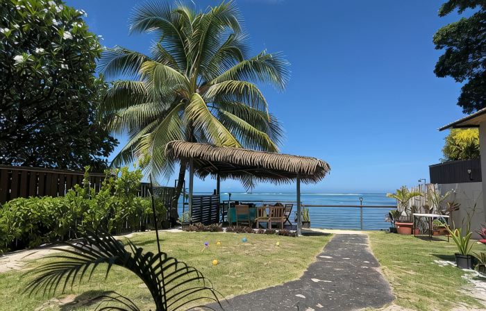 White Sand Beach & Lagoonfront Home, Full AC, Moorea Sunsets, Punaauia Tahiti