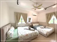 Tiara Desaru C202 (5 PAX ONLY) by UcomeStay
