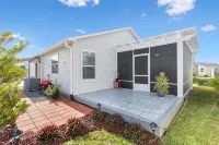 Spacious villa in The Villages w/ nice outdoor area south of turnpike.