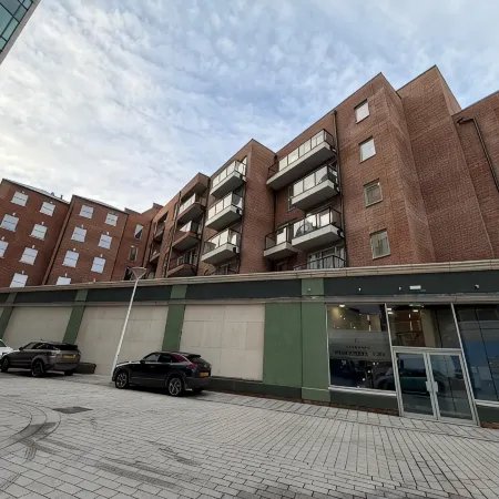 Stylish apartment on the Poole Quay-free parking 2 mins away