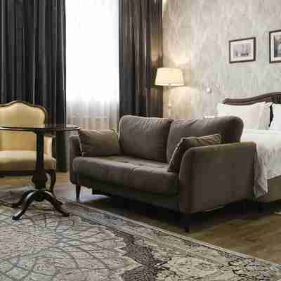 Gloria Rooms