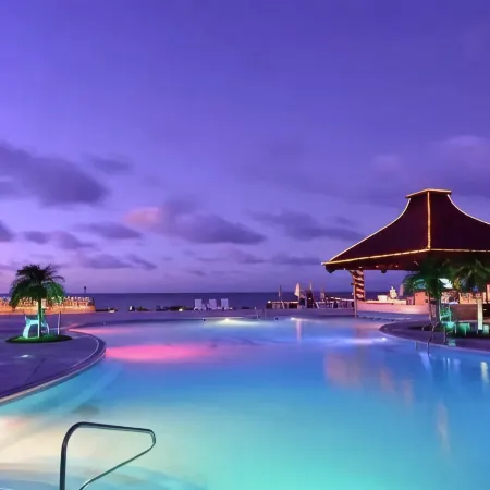 Meixi Seaside Holiday Villa (Hailing Island Poly Shili Yintan Branch)