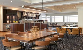 Auberge Vancouver Hotel