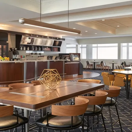 Auberge Vancouver Hotel