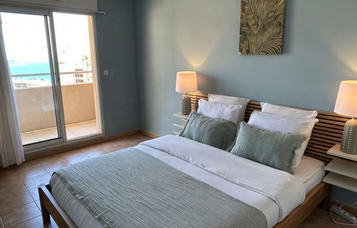 Sunnydaze Monaco beach apartment